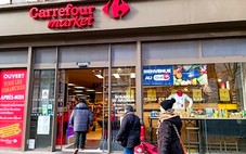 La chaîne de supermarchés Carrefour Market est l'un des nombreux exemples d'infiltration de mots anglais dans la culture française.