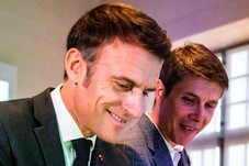 Emmanuel Macron avec Paul Rondin, directeur de la Cité internationale de la langue française